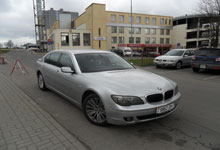 BMW-730